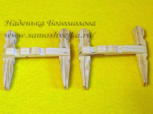 приклеить к ножкам половинки прищепок